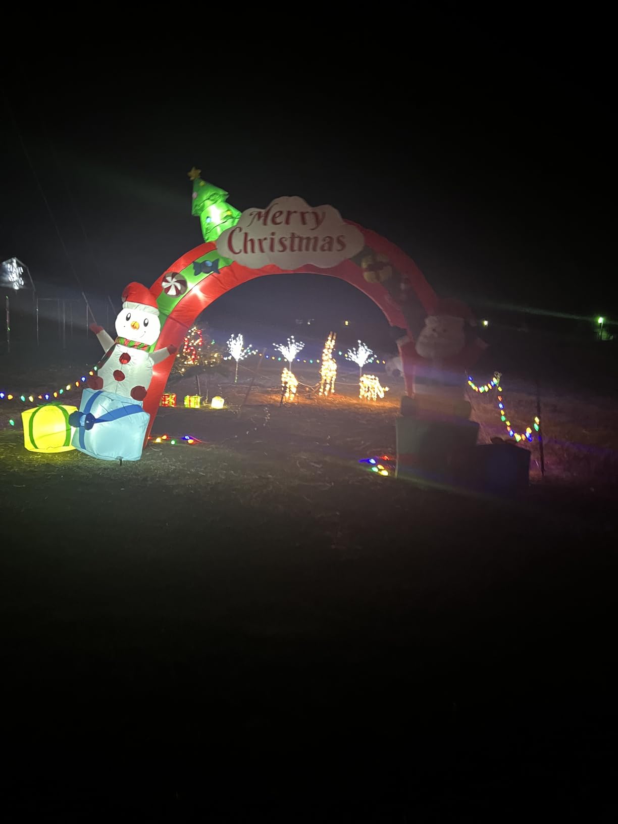 12.5FT Christmas Inflatables Archway, Inflatable Santa Claus and Snowman Sitting on Gift Boxes, Christmas Arch Blow Up Yard Decorations and LED Lights Built-in for Party Indoor, Outside, Garden, Lawn customer photo 1
