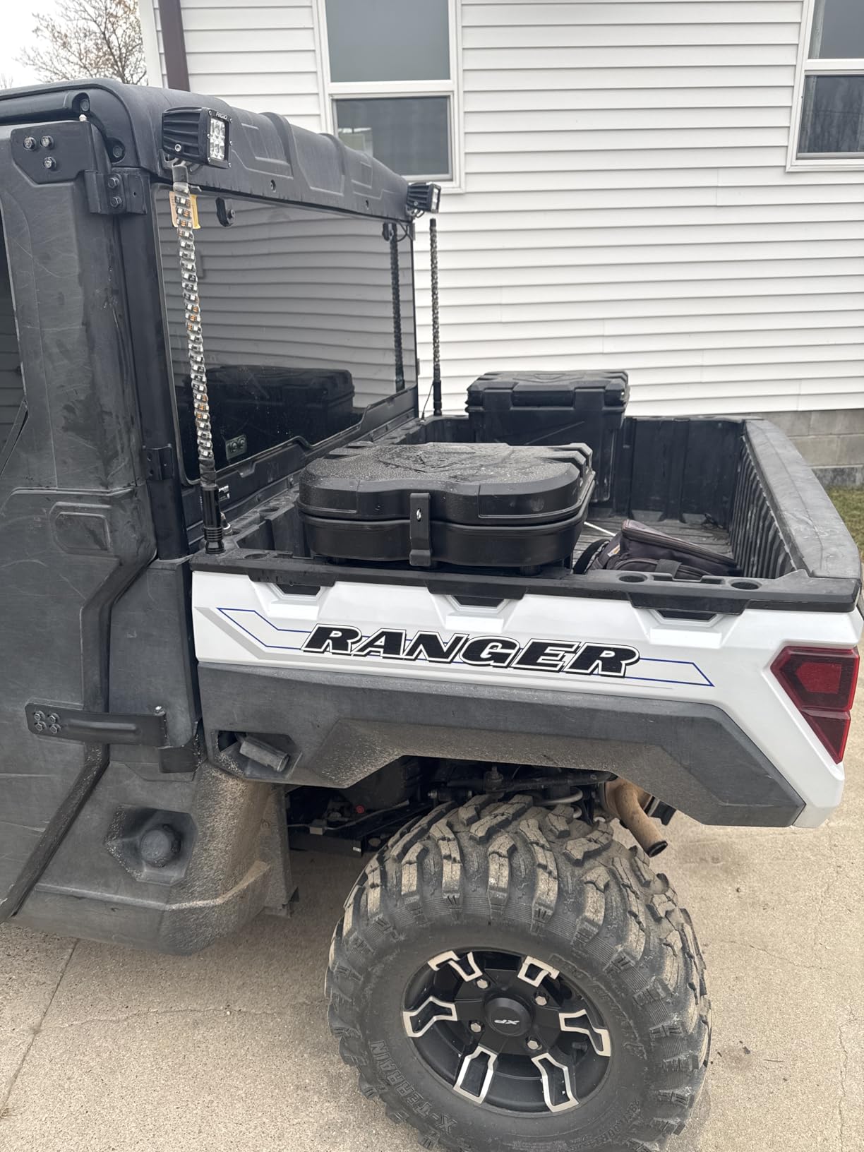 StarknightMT UTV Bed Storage Box 6.34 GAL Compatible with Polaris Ranger | XP 1000 500 570 900 General 1000 2016-2026, 24L Polyethylene Rear Cargo Tool Box, Quick-Mount, Lock Included, Sturdy, Black customer photo 2