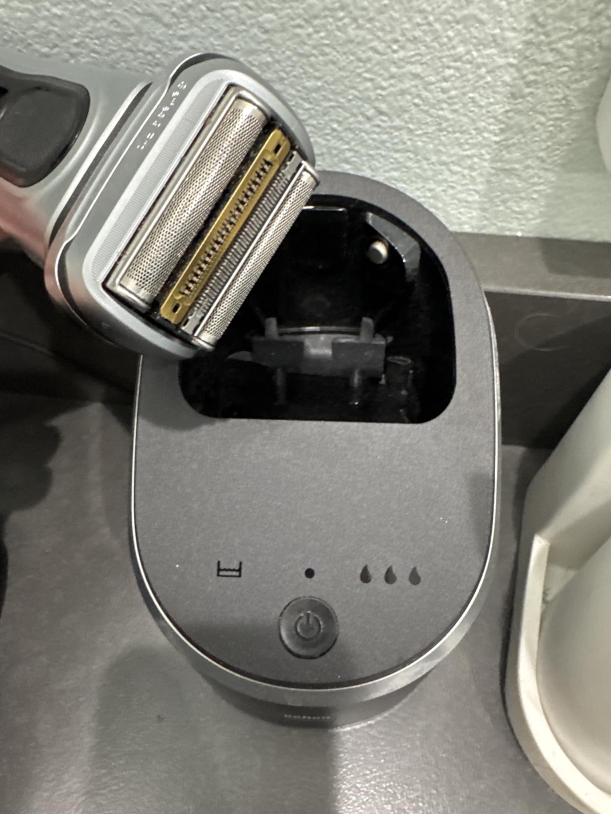 Braun Series 9 PRO+ Electric Razor for Men, 5 Pro Shave Elements & Precision Long Hair Trimmer, 6in1 SmartCare Center, Wet & Dry Electric Shaver for Smooth Skin with 60min Battery Runtime, 9517s customer photo 1