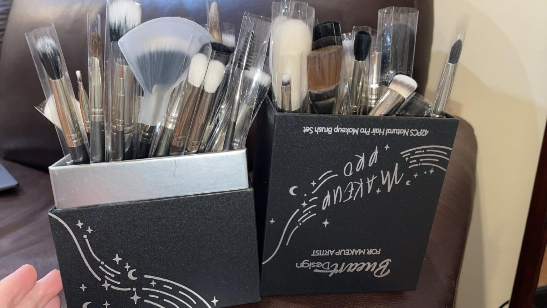 Bueart Design 42Pcs PRO Grade Makeup Brushes Set Ultra Soft (Black) | Real Natural Goat Hair Contains Powder Foundation Ultimate Blending Make up Brush Blush customer photo 1