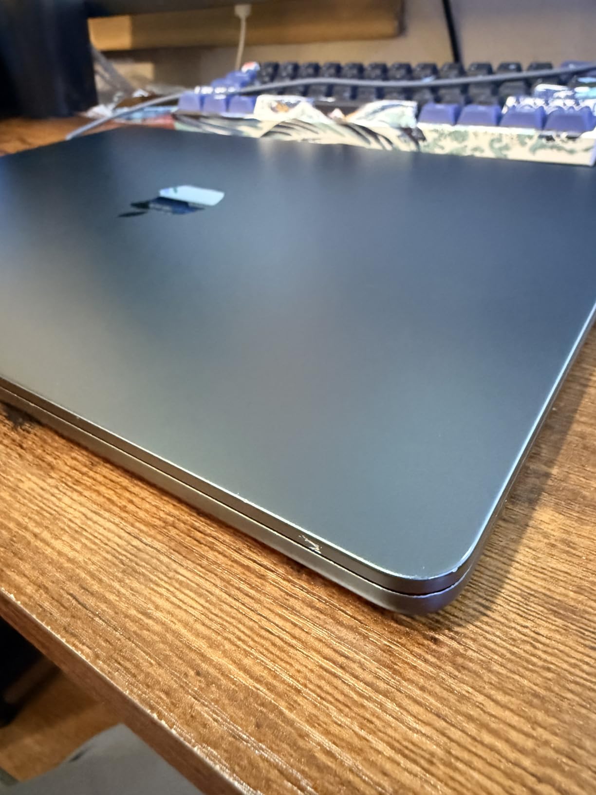 2023 Apple MacBook Air with Apple M2 Chip with 8-Core CPU/10-Core GPU (15-inch, 8GB RAM, 512GB SSD Storage) (QWERTY English) Midnight (Renewed) customer photo 1