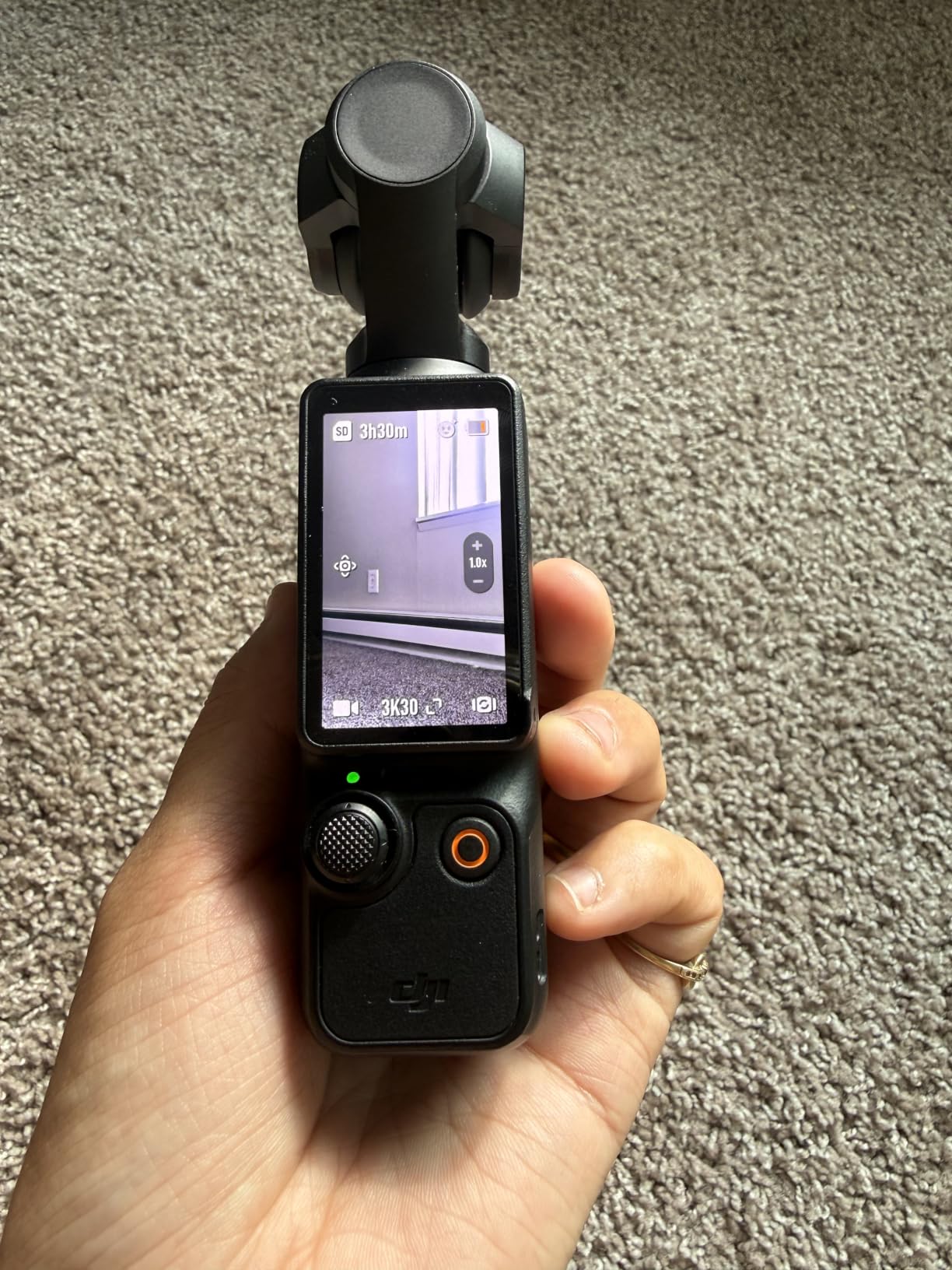 DJI Osmo Pocket 3 Creator Combo, Vlogging Camera with 1'' CMOS & 4K/120fps customer photo 1