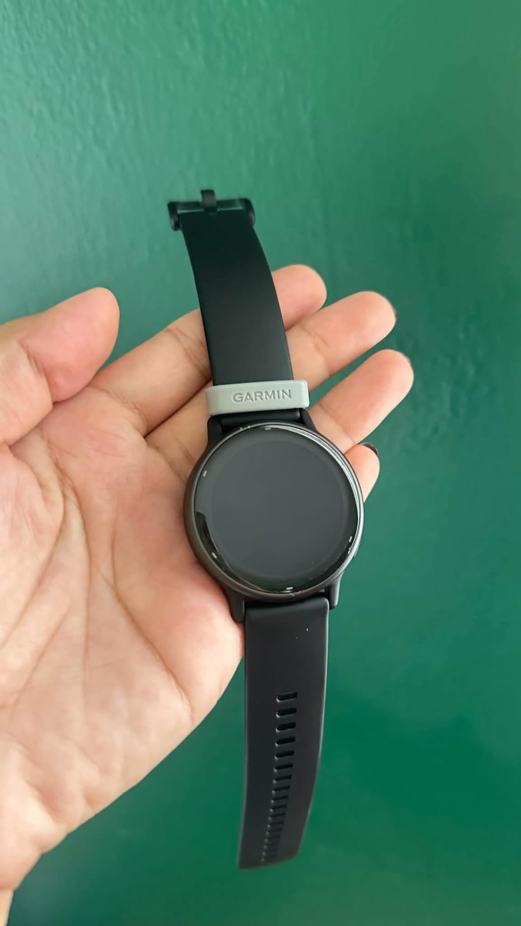 Garmin vivoactive 5, Health & Fitness GPS Smartwatch, 42mm, Black | 24/7 Health Monitoring, Built-In Sports Apps, Sleep Coach, Body Battery Energy Monitoring, Workout Benefit & Recovery Time customer photo 2