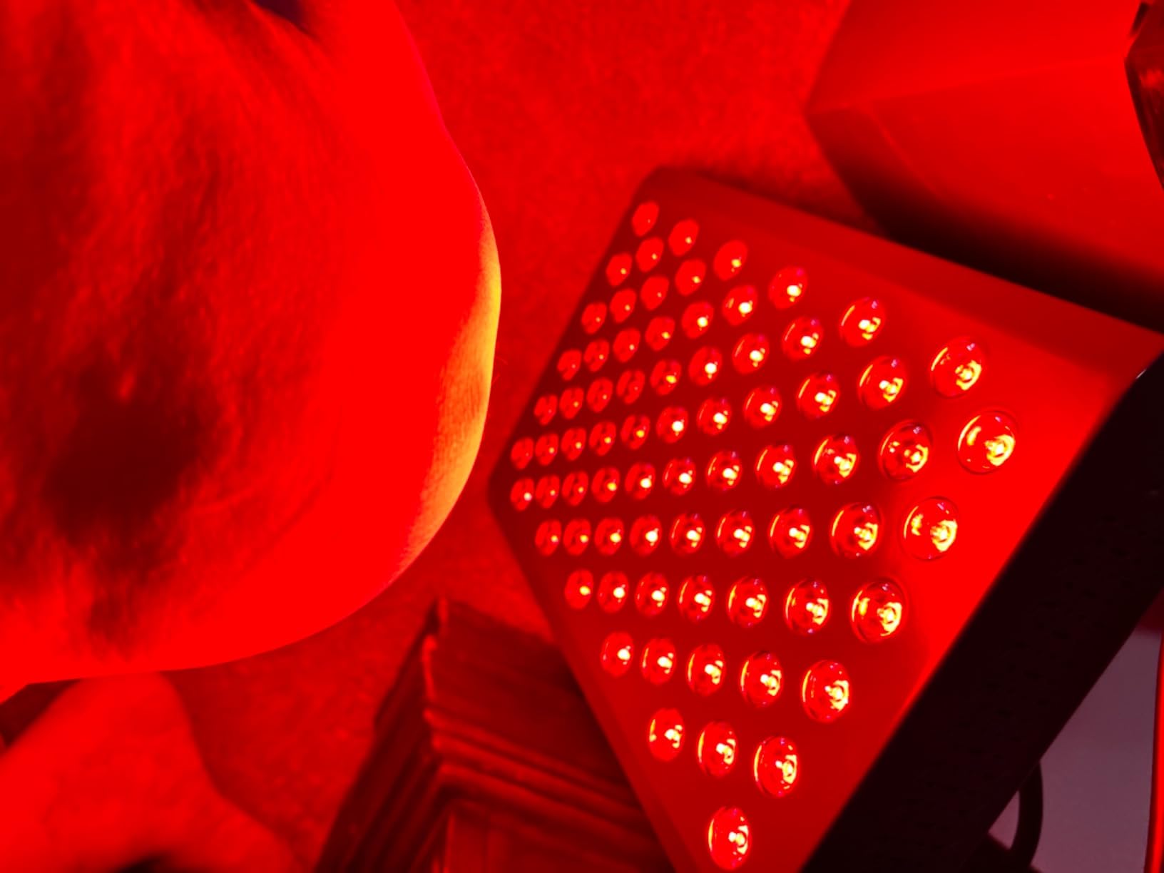 Hooga ULTRA360 Red Light Therapy Panel - 630nm 660nm 810nm 850nm, 72 Quad Chip LEDs, Adjustable Brightness, Pulse Mode customer photo 2