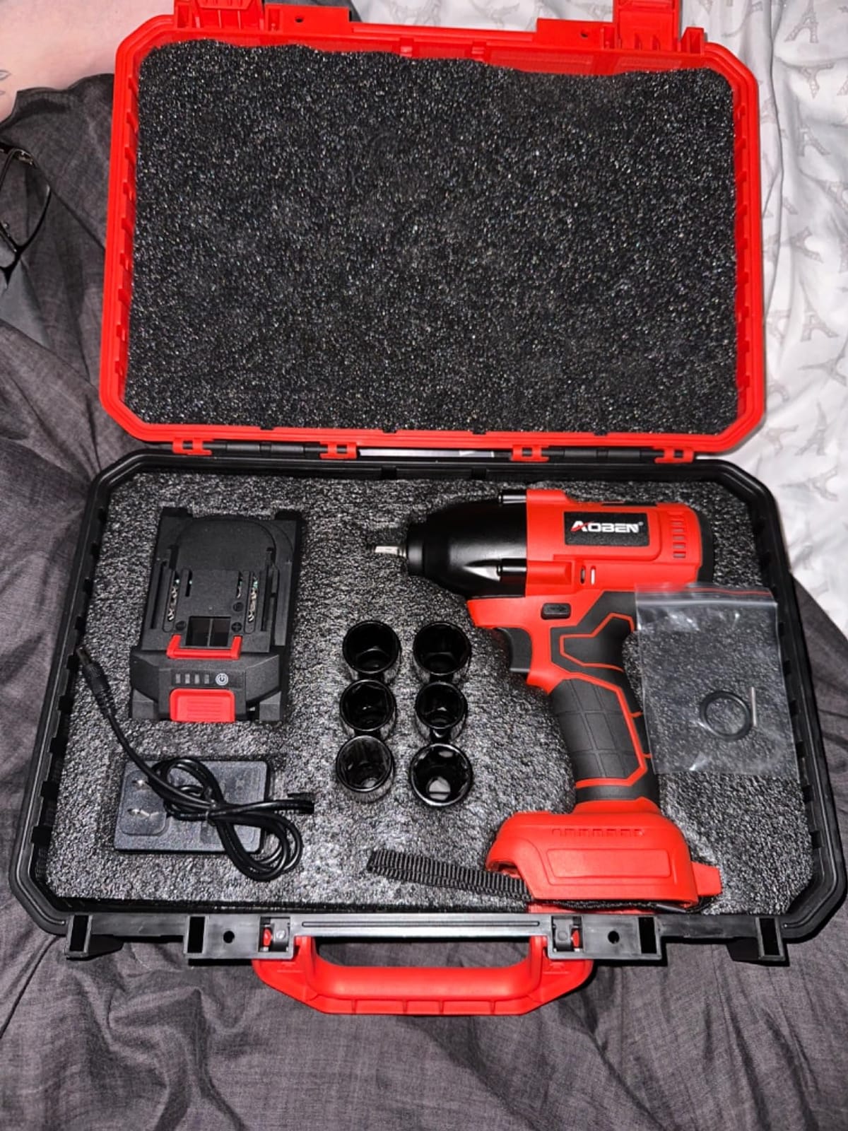 AOBEN Cordless Impact Wrench 1/2 Inch, Power Impact Gun Kit, Max 600N.M/450Ft-lbs High Torque Electric Impact Driver for Car RV Tire, 4.0Ah Battery, Charger, 6 Sockets & Storage Tool Case customer photo 1
