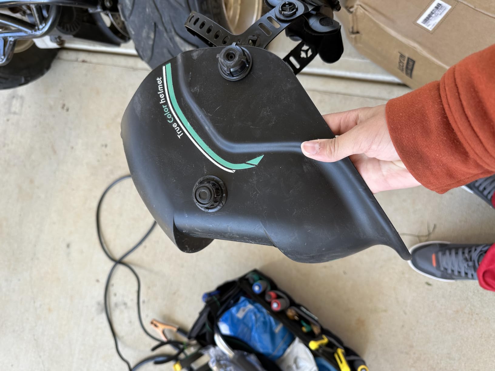 Auto-Darkening Welding Helmet, True Color, Shade 4/9-13 customer photo 2