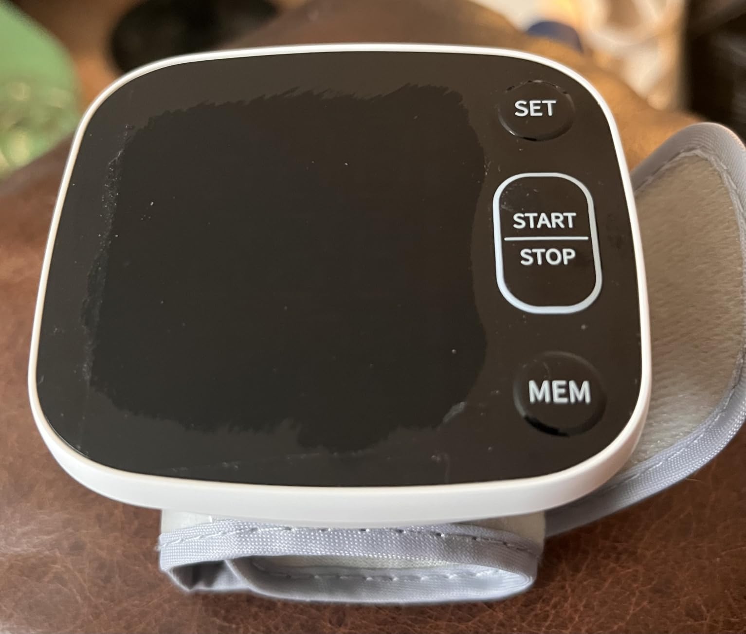 Oklar Wrist Blood Pressure Monitor, FDA Cleared Rechargeable BP Machine customer photo 1