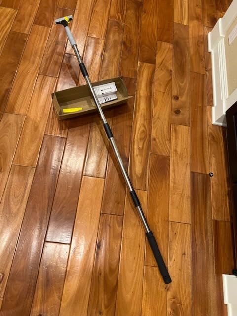 Floor Scraper, 31