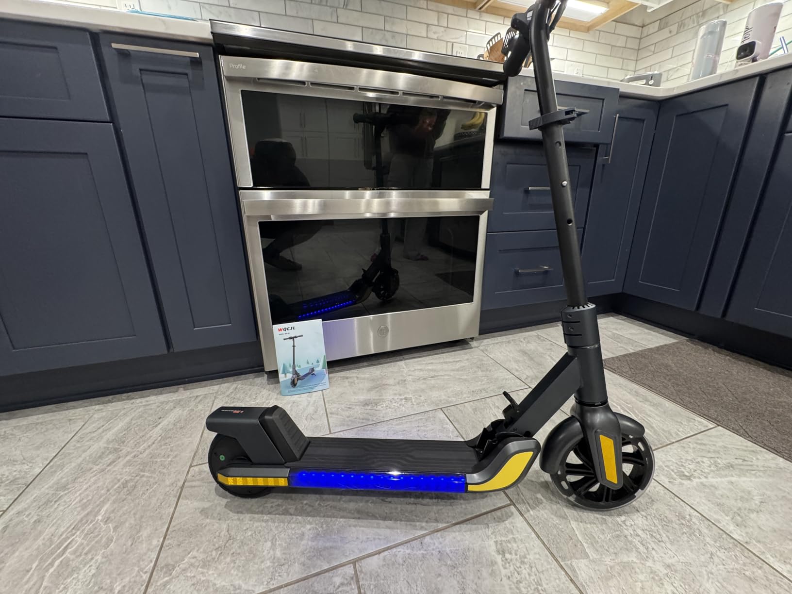 FanttikRide C9 Pro Kids Electric Scooter Ages 8-12, Colorful Rainbow Lights, E-Scooter for Kids 3.9-5.2 ft, 132 lbs, 5 Miles Range, Up to 40 min Ride Time, 5/8/10 MPH, 3 Adjustable Heights customer photo 2