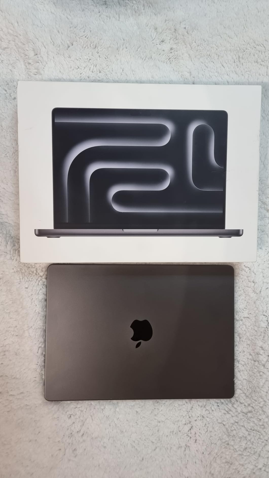 Apple 2023 MacBook Pro Laptop M3 Pro chip with 11-core CPU, 14-core GPU: Built for Apple Intelligence, 14.2-inch Liquid Retina XDR Display, 18GB Unified Memory, 512GB SSD Storage; Silver customer photo 2