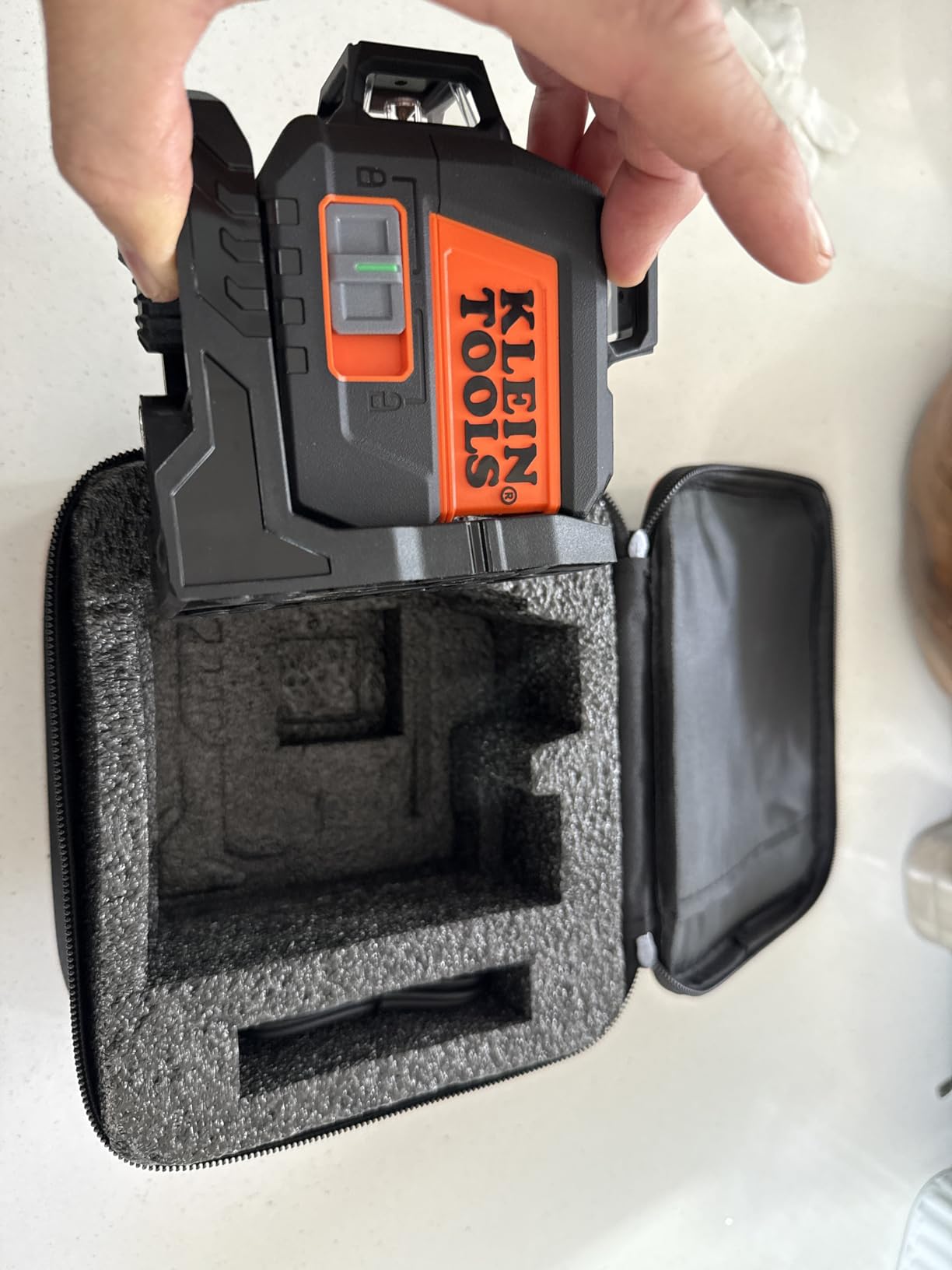 Klein Tools 93CPLG Compact Self-Leveling Laser Level, Bright Green Cross Line 360-Degree Laser Planes, Class 2 ≤ 1mW, Rechargeable, Magnetic Mount customer photo 1