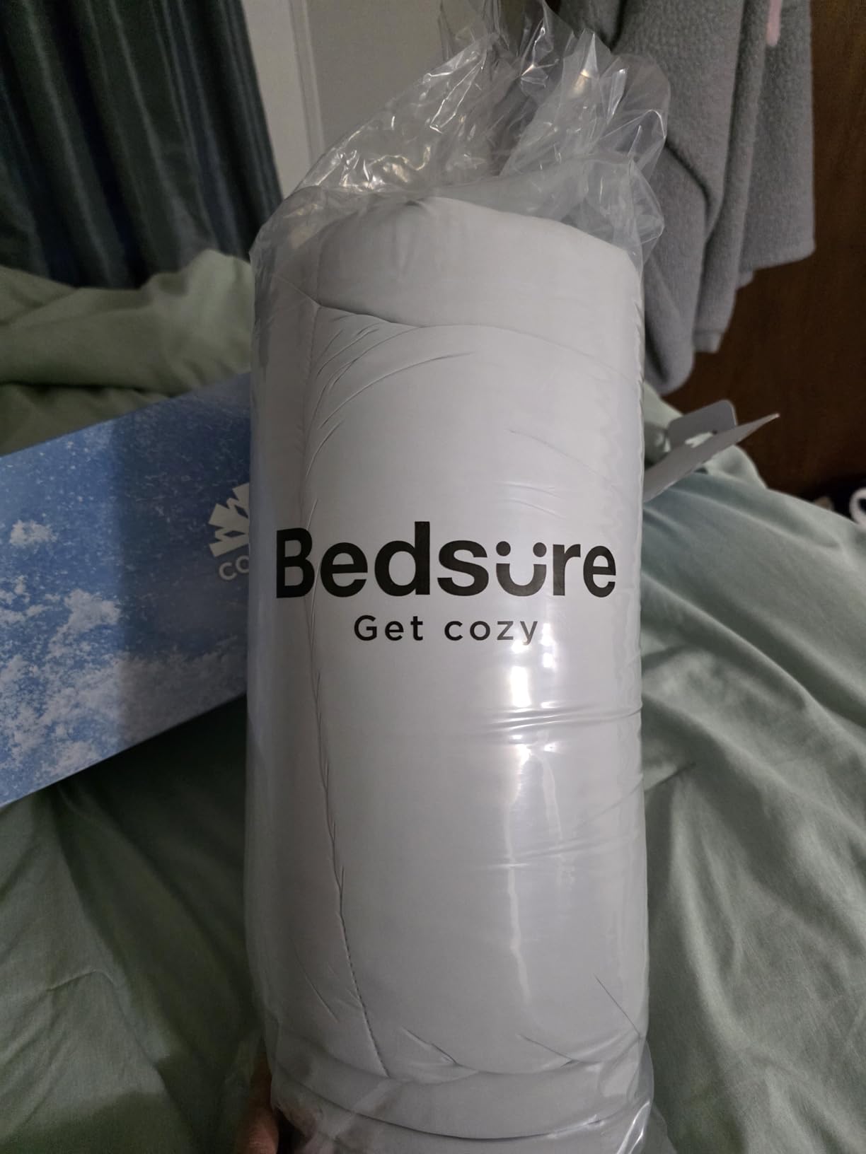 Bedsure Cooling Comforter Blankets for Hot Sleepers, All Season, Queen customer photo 1