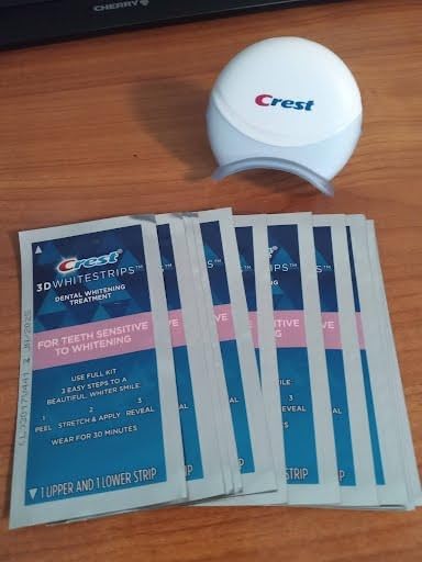 Crest 3D Whitestrips Sensitive & Gentle + LED Light - Teeth Whitening Kit, 1 Light + 14 Treatments, Each with 1 Upper/1Lower, 28 Strips customer photo 1
