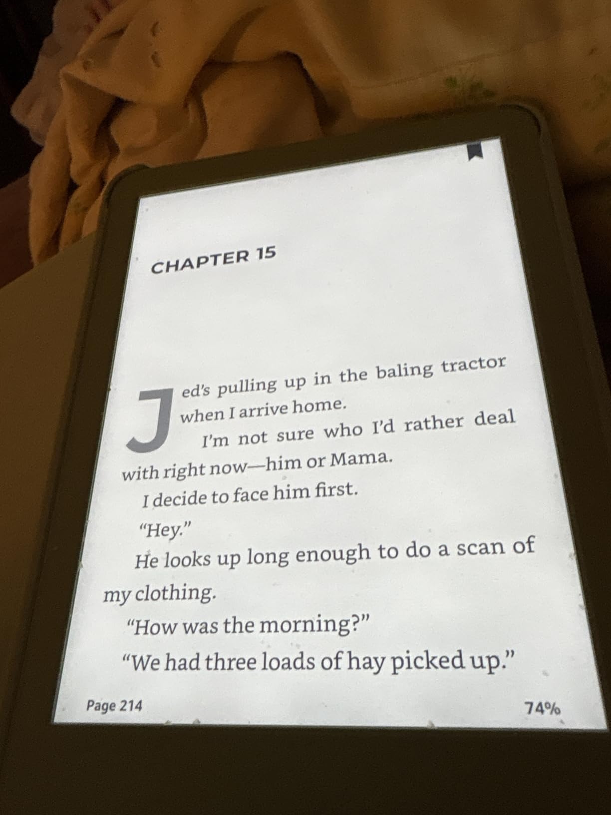 Amazon Kindle 16 GB (newest model) - Lightest and most compact Kindle, now with faster page turns, and higher contrast ratio, for an enhanced reading experience - Matcha customer photo 2