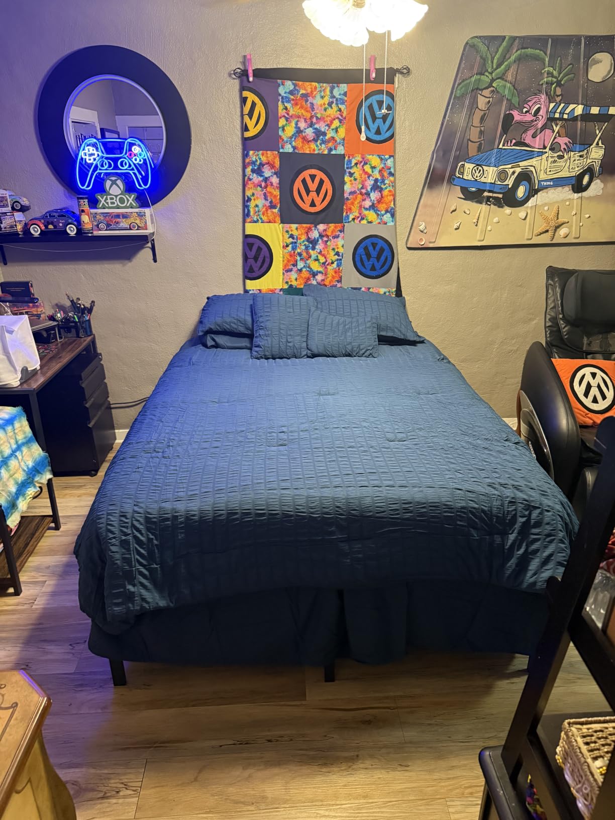 HLIPHA Metal Platform Bed Frame 18 Inch Tall,No Box Spring Needed,Queen Size Bed with Heavy Duty Strong Support Slats,Easy to Assemble,Black customer photo 1