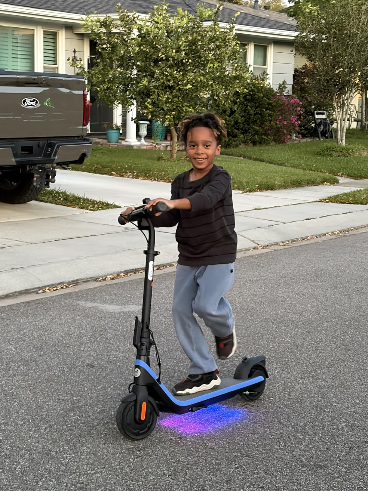 Segway C2 Pro Kids Electric Scooter for Ages 9+, UL Certified | Up to 12.4 mph, 9.3-mile range for recreational rides and everyday neighborhood fun, UL 2272 2271 certified customer photo 1