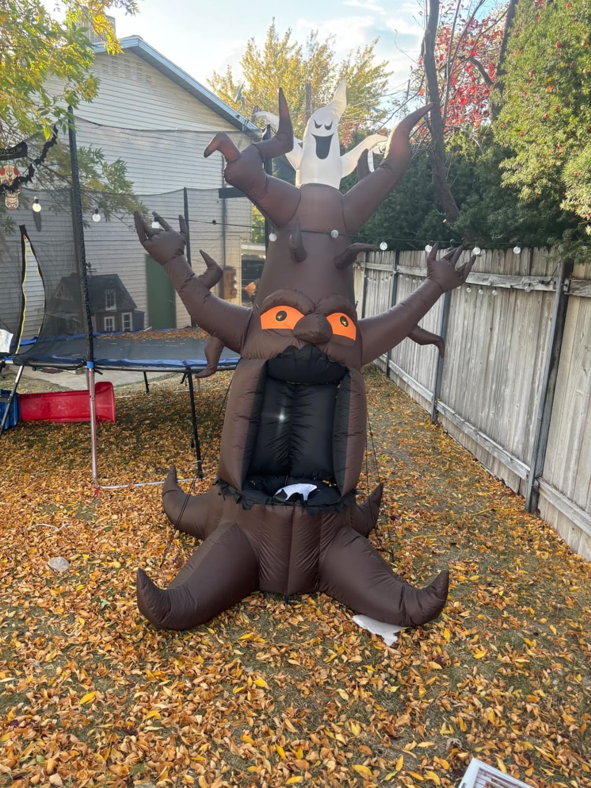 GOOSH 9 FT Halloween Inflatable Animated Dead Tree Outdoor Decorations Blow Up Yard Scary Tree And White Ghost With Built-In LEDs For Outdoor Garden Lawn Party Decor customer photo 2