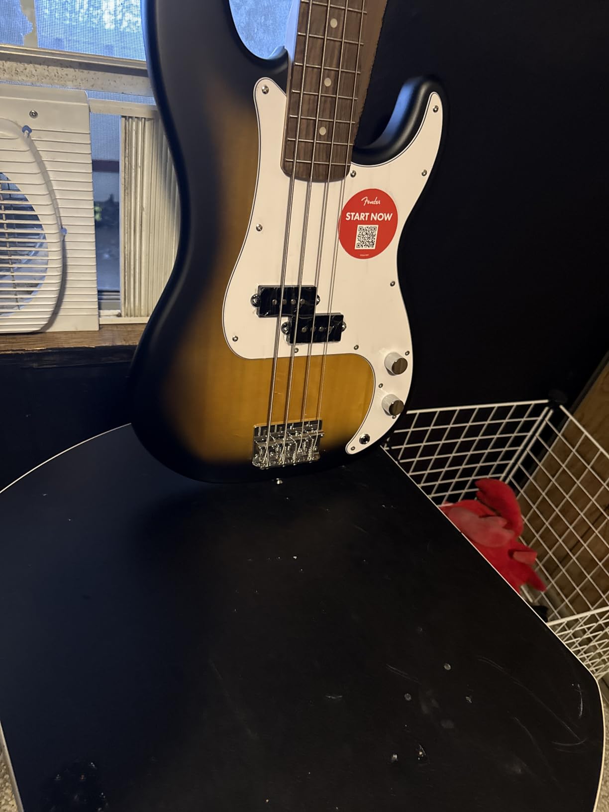 Fender Squier Debut Series Precision Bass Guitar, Beginner Guitar, with 2-Year Warranty, Includes Free Lessons, Black with Matte Finish customer photo 1