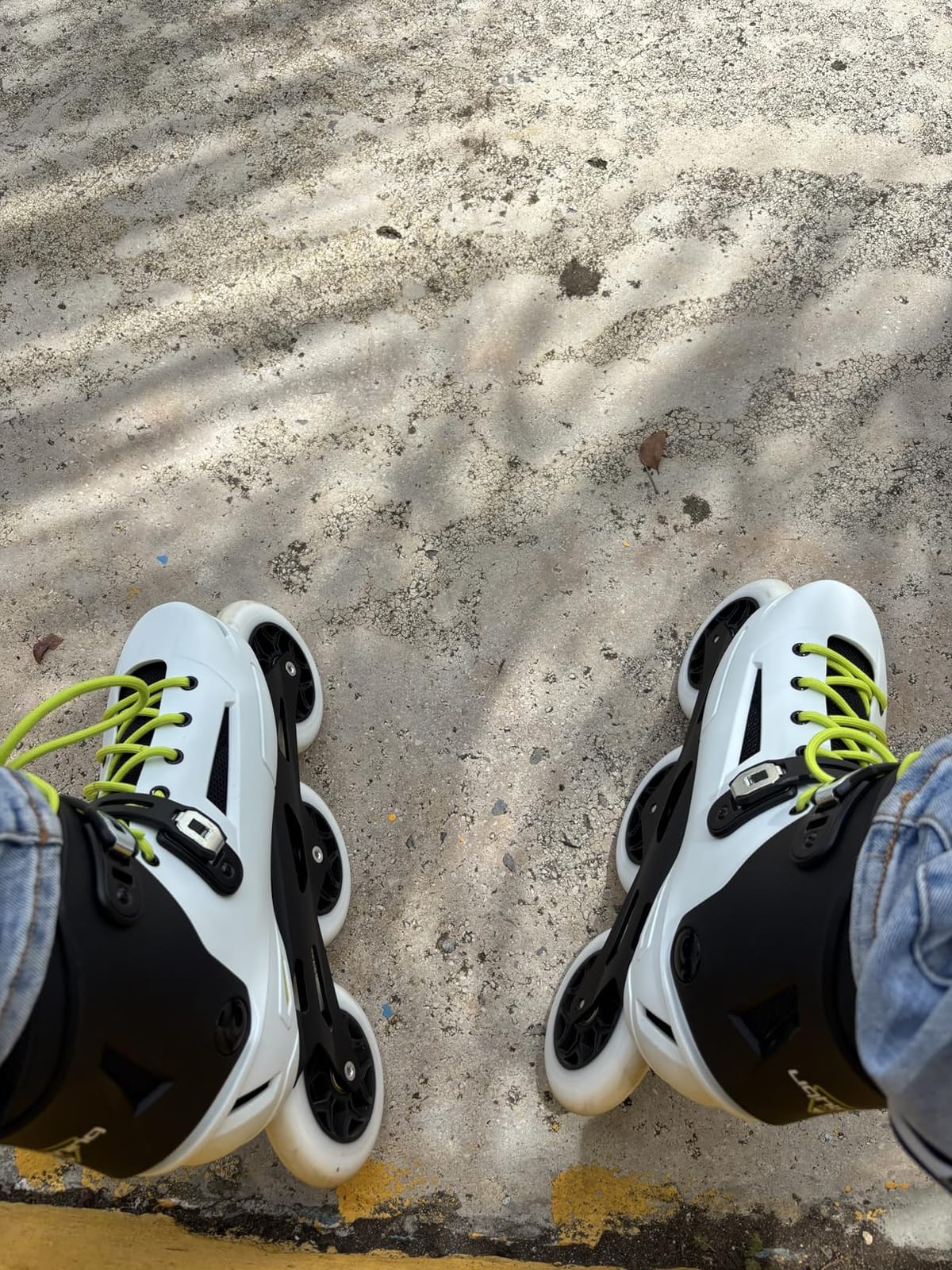 Rollerblade Lightning 110 Unisex Adult Urban Inline Skate, White and Black customer photo 1