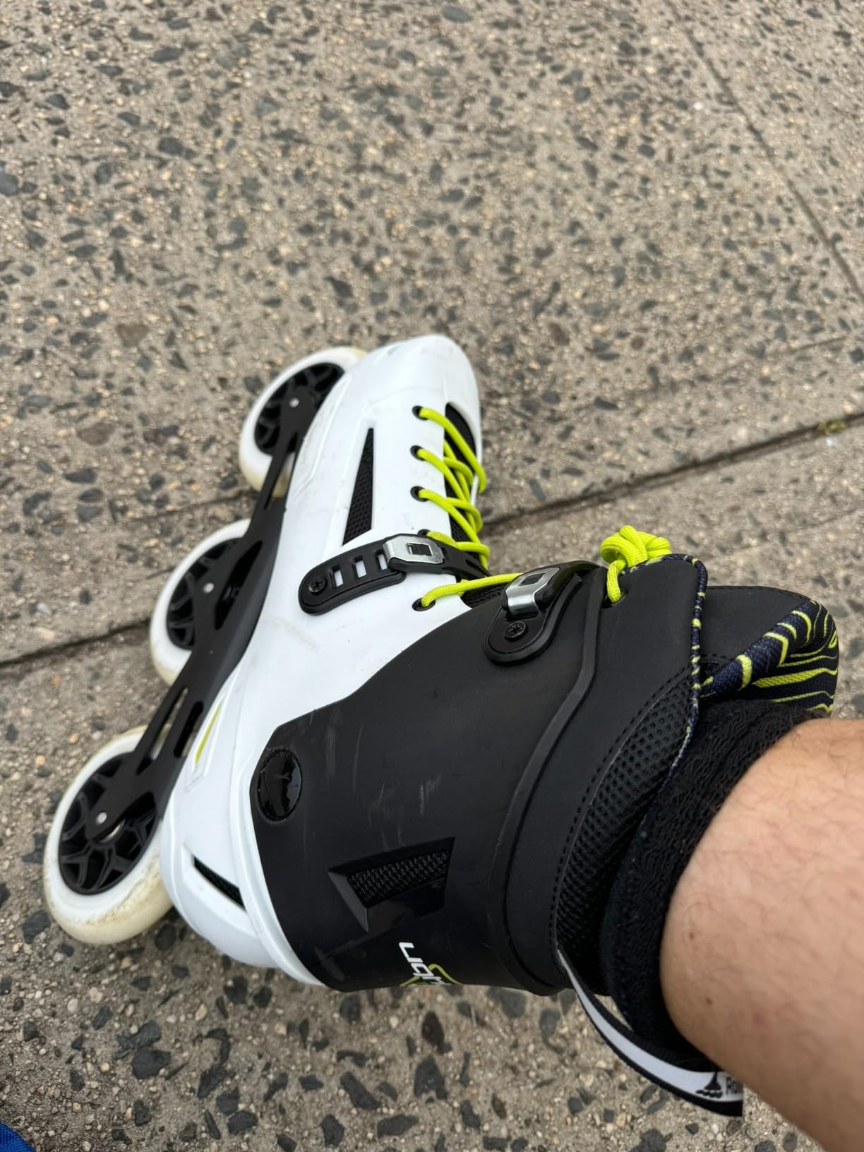 Rollerblade Lightning 110 Unisex Adult Urban Inline Skate, White and Black customer photo 2