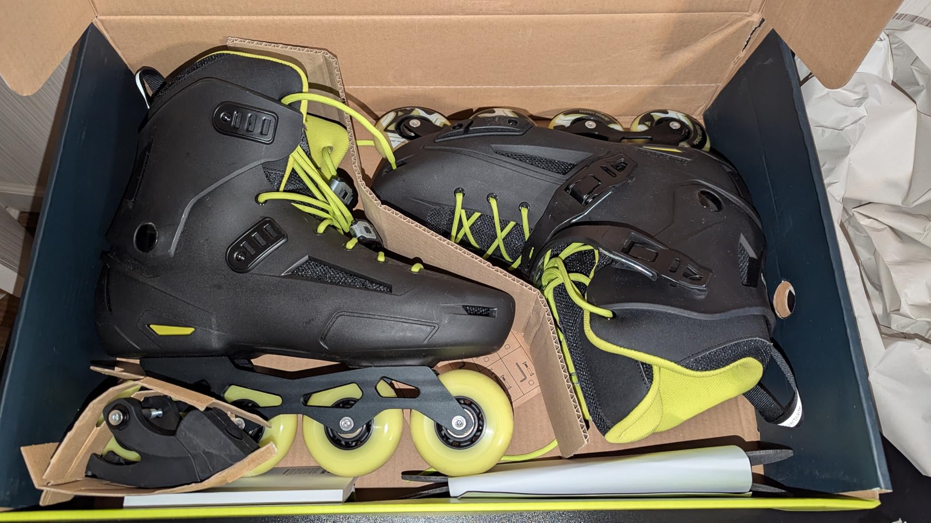 Rollerblade Lightning Men's Urban Inline Skate, Black and Lime customer photo 1