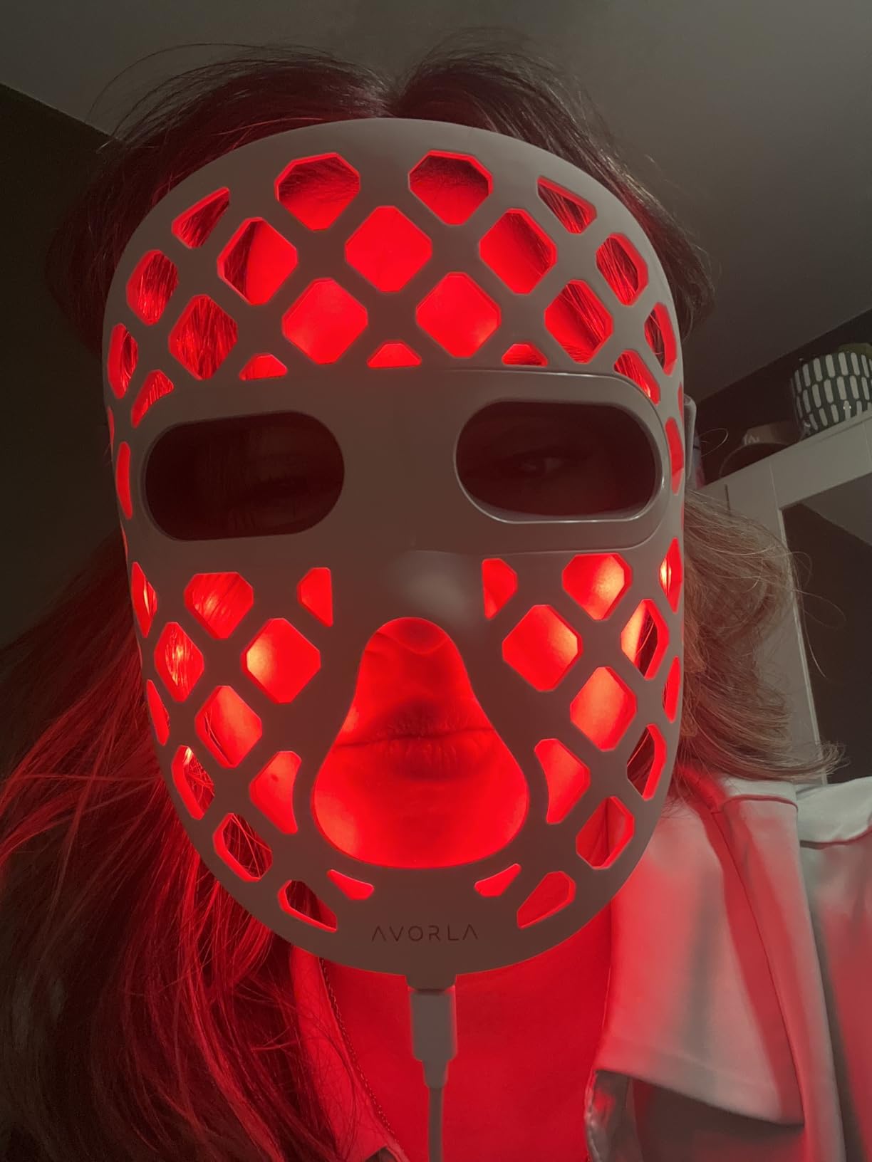 Avorla Beauty LED mask - Red Light & Infrared Light Therapy Face Mask for Wrinkles - Blue Light for Acne - Multi-wavelength for Skincare - Rechargeable for Home Use and Travel customer photo 2