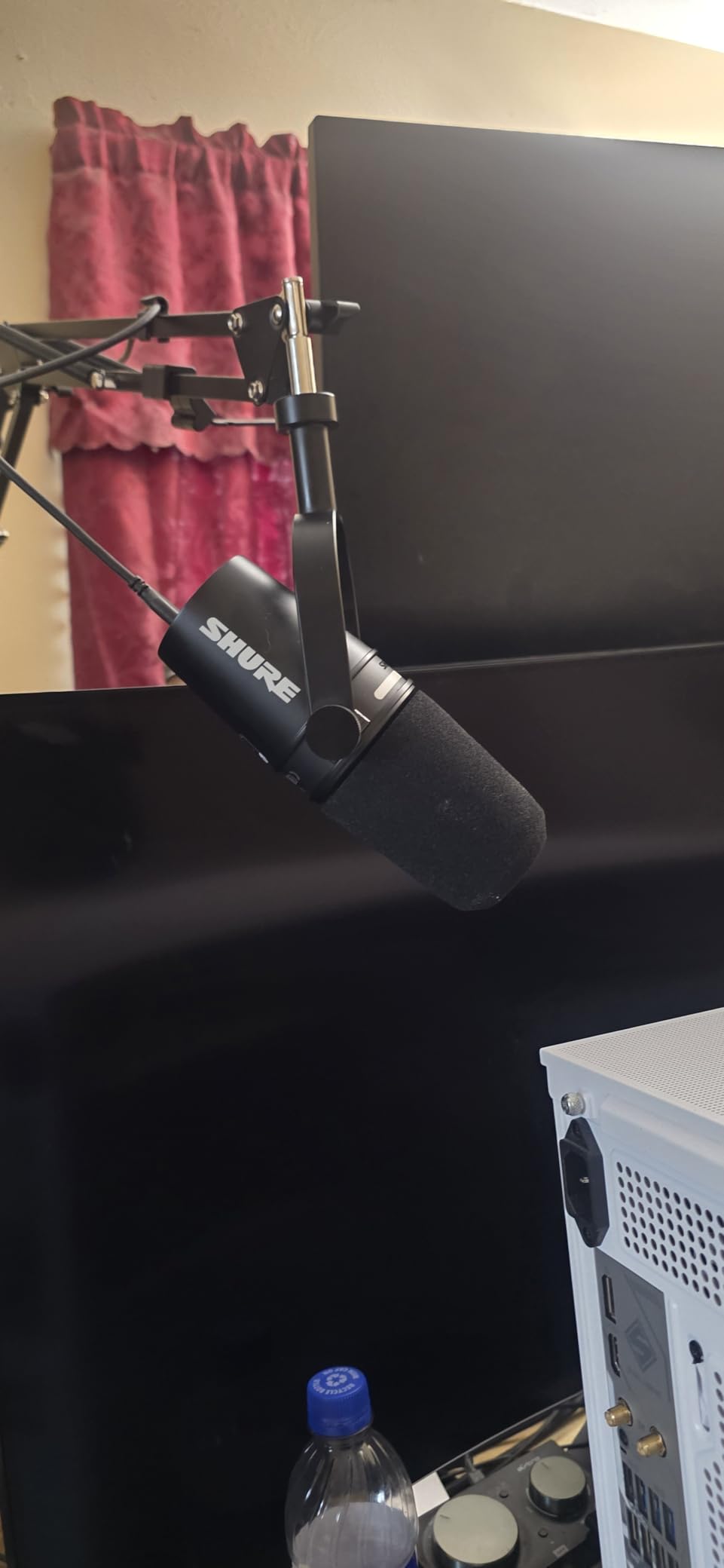 Shure MV7+ USB-C & XLR Podcast Dynamic Microphone - Black | USB-C and XLR dynamic mic with LED touch panel, auto level and pop filter for podcasting, streaming and recording customer photo 2