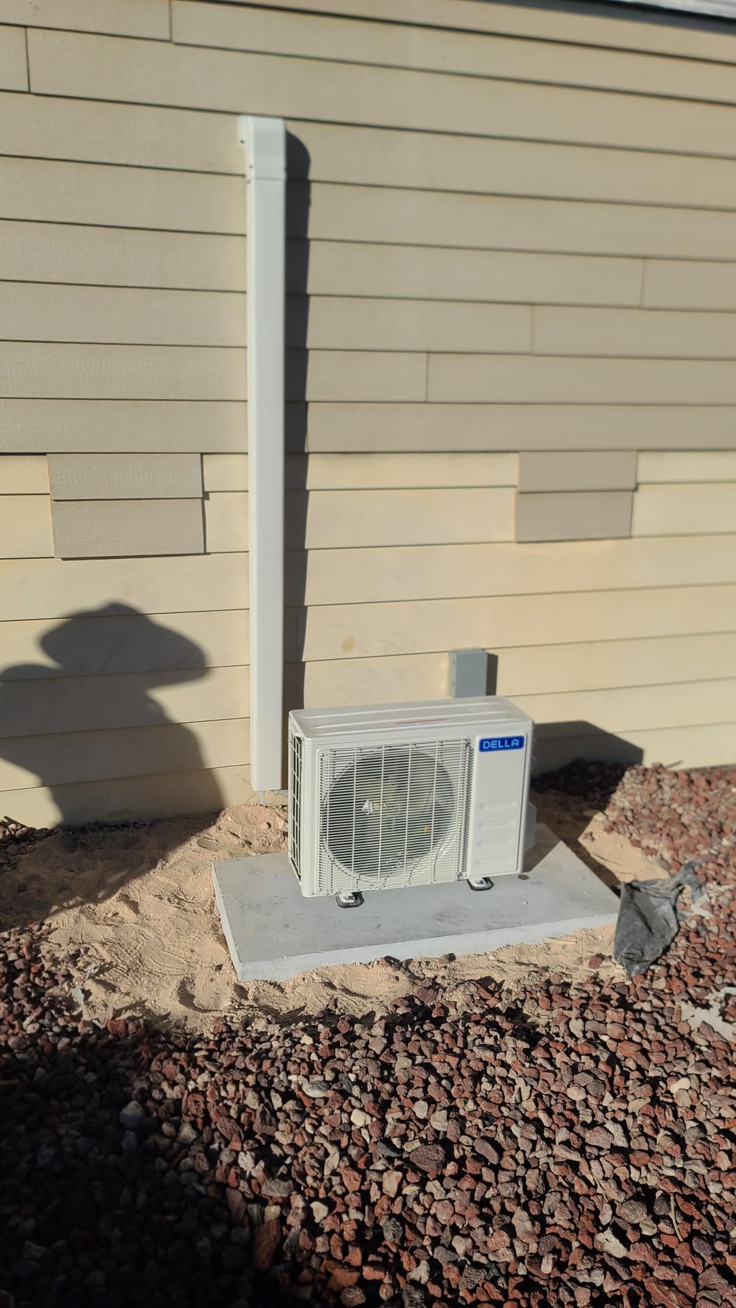 DELLA Optima Series 12,000 BTU Mini Split AC with Soft Airflow, Hyper Heat Down to -13°F, Up to 550 Sq. Ft, 24 SEER2 230V, Energy Star, WiFi & Alexa,Inverter AC,1 Ton Pre-Charged Heat Pump,16.4ft Kit customer photo 1