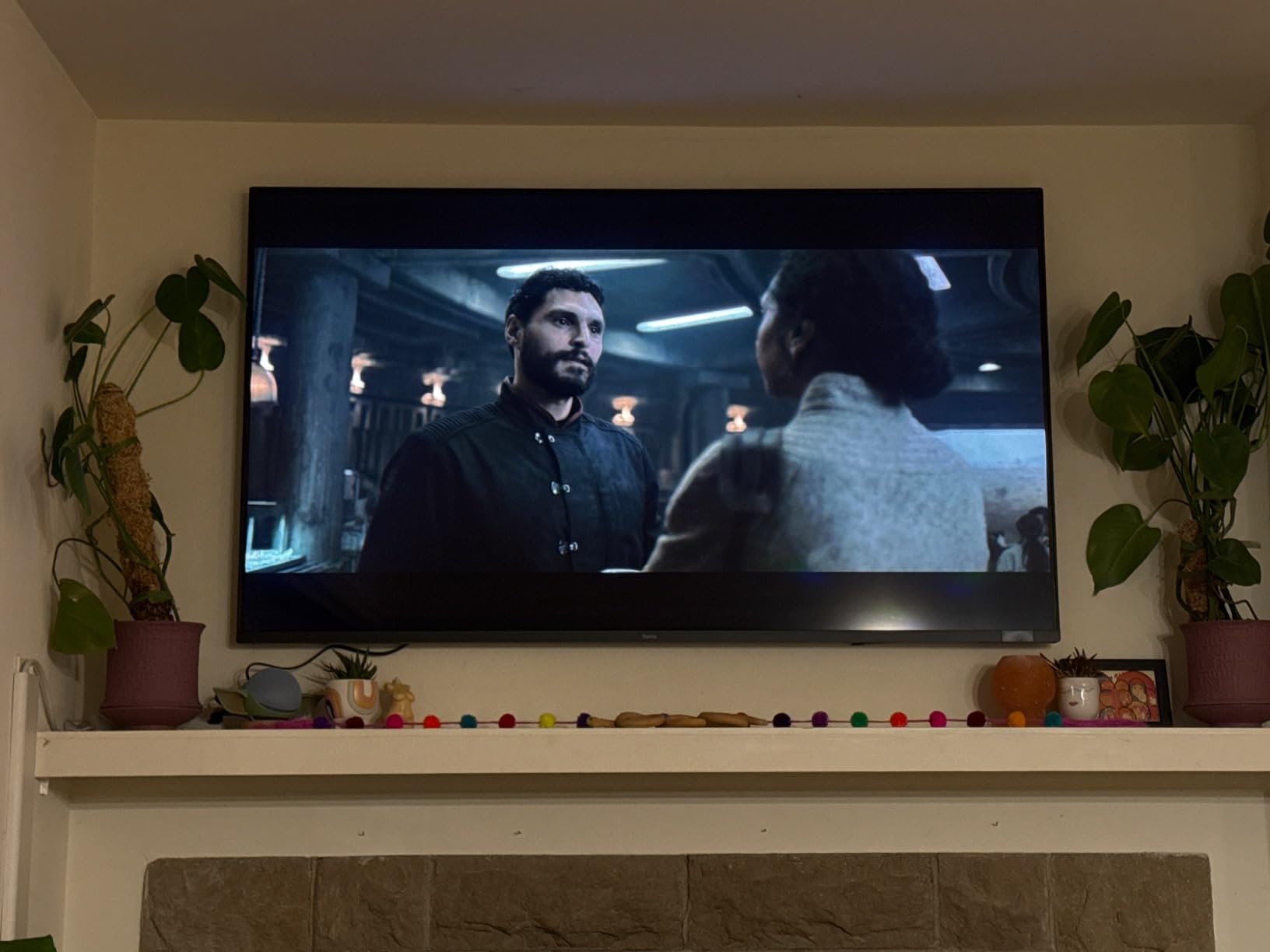 Roku Smart TV – 75-Inch Pro Series 4K QLED RokuTV with Backlit Roku Voice Remote Pro, Dolby Vision IQ, 120Hz Refresh Rate – Live Local News, Sports, Gaming customer photo 2