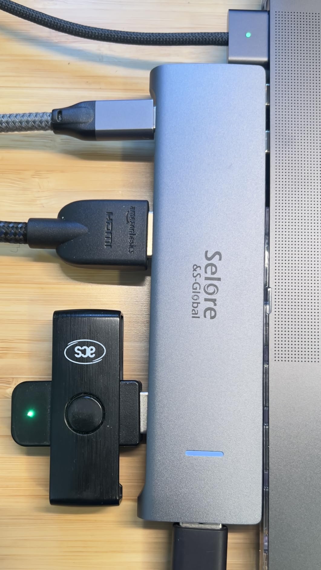 Selore USB C Docking Station Dual Monitor, 14-in-1 Laptop Docking Station customer photo 2