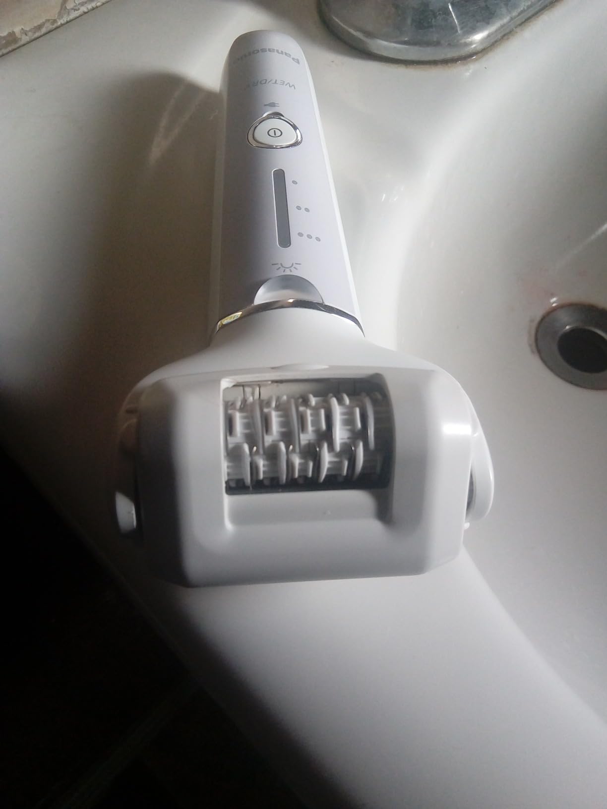Panasonic Epilator with Gentle Cap, Electric Hair Removal Tool for Home, 3 Speed Settings, Wet Dry, Washable - ES-EY30 customer photo 1