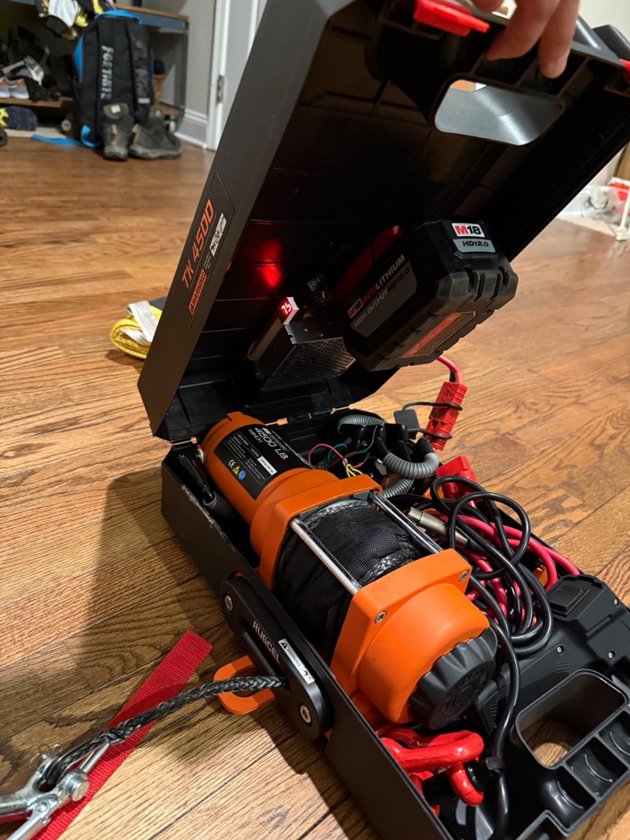 RUGCEL WINCH Portable Winch 12V DC Electric Utility Winch, 4500lb/2041kg Single Line Pull with Steel Mounting Plate, Integrated Hawse Fairlead and Synthetic Rope, Infrared remote control, ATV UTV Winch customer photo 1