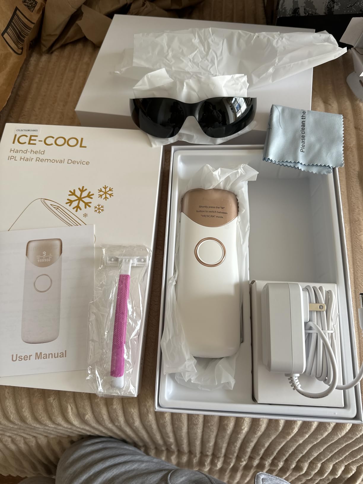 Ubroo Laser Hair Removal Hair Reduction in 2 Session (Gold) | 5 Celsius Ice Cooling IPL Hair Removal Device At-Home Laser Hair Removal for Women & Men, for Legs Bikini Armpits Facial Use customer photo 1