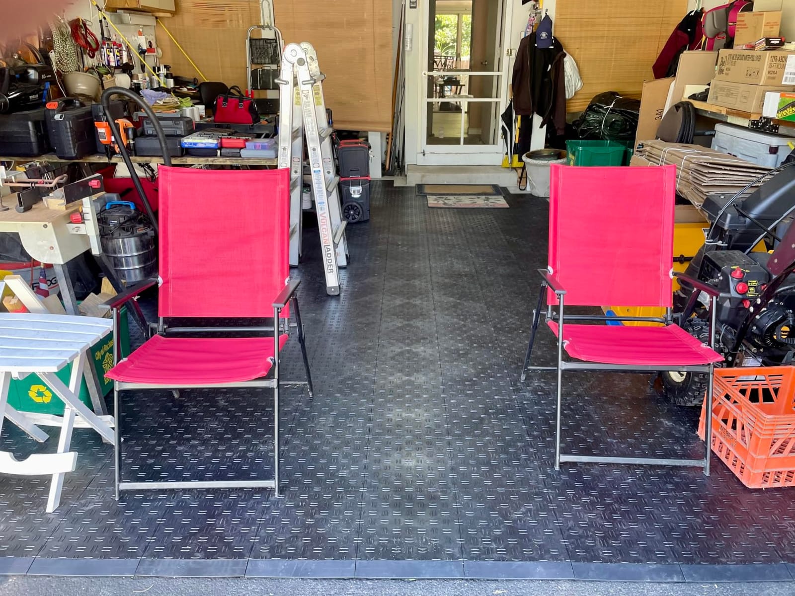 VEVOR Garage Floor Tiles 12 x 12 x 0.53 inch, Interlocking Design Ease of Installation Double-Sided Texture Non-Slip Sturdiness, for Garages, Basements, Repair Shops, Graphite Gray, 50 Pack customer photo 2