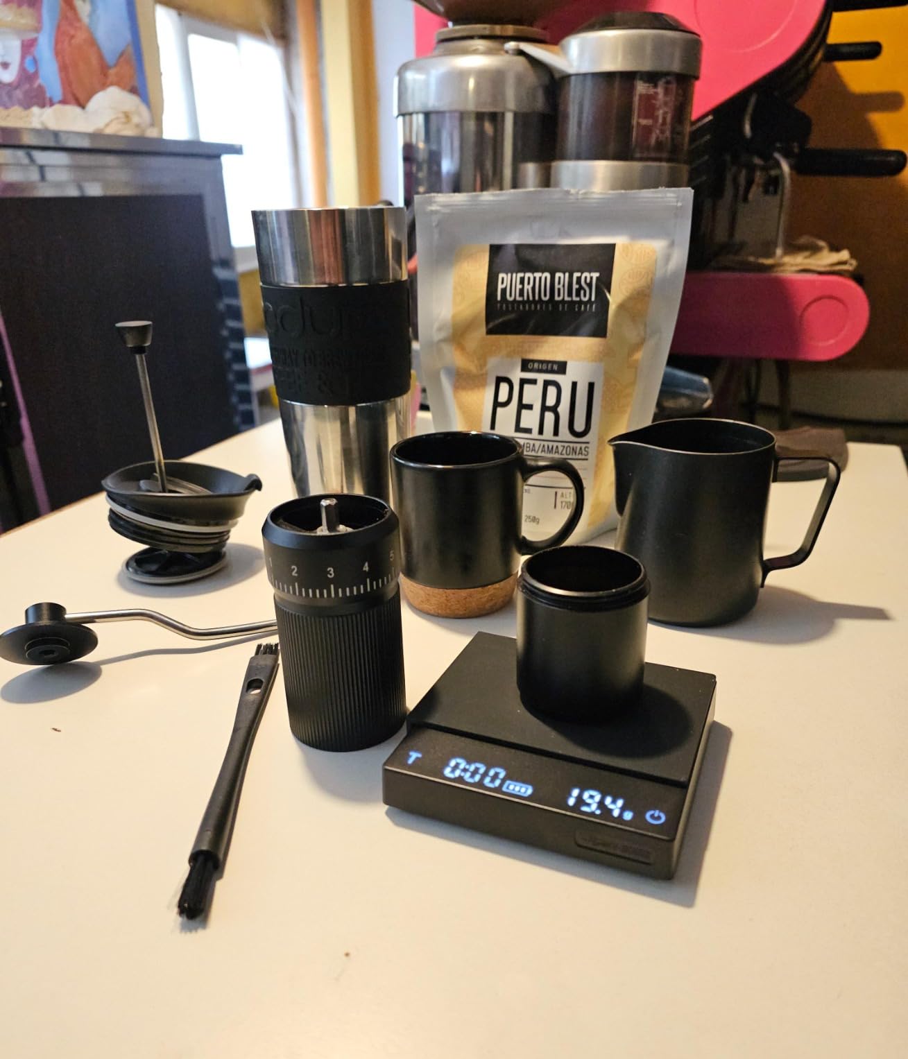 MHW-3BOMBER Mini Coffee Scale with Timer,Rechargeable Espresso Scale with Gravity Sensing,2kg/0.1g Precision Scale for Espresso&Pour-Over Coffee,Portable Digital Kitchen Scale, 2.0 Mini Black customer photo 2