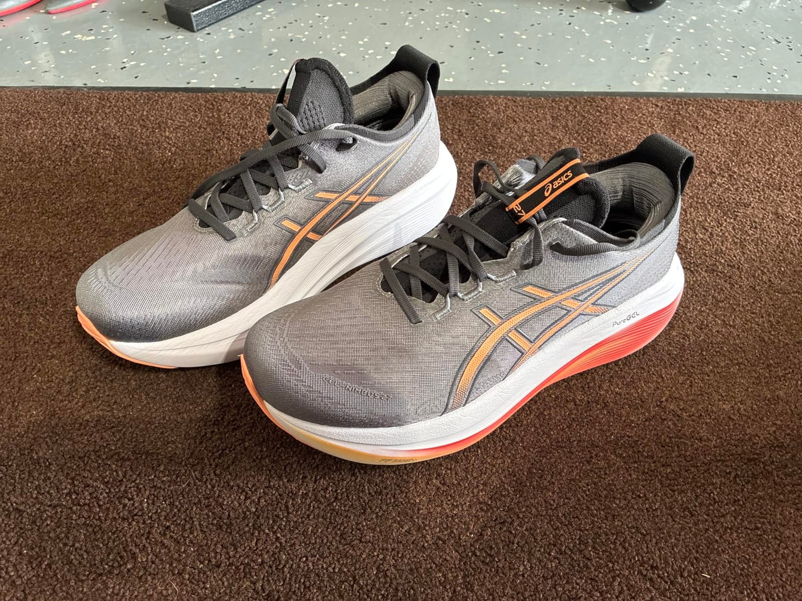 ASICS Men's Gel-Nimbus 27 Running Shoes customer photo 1