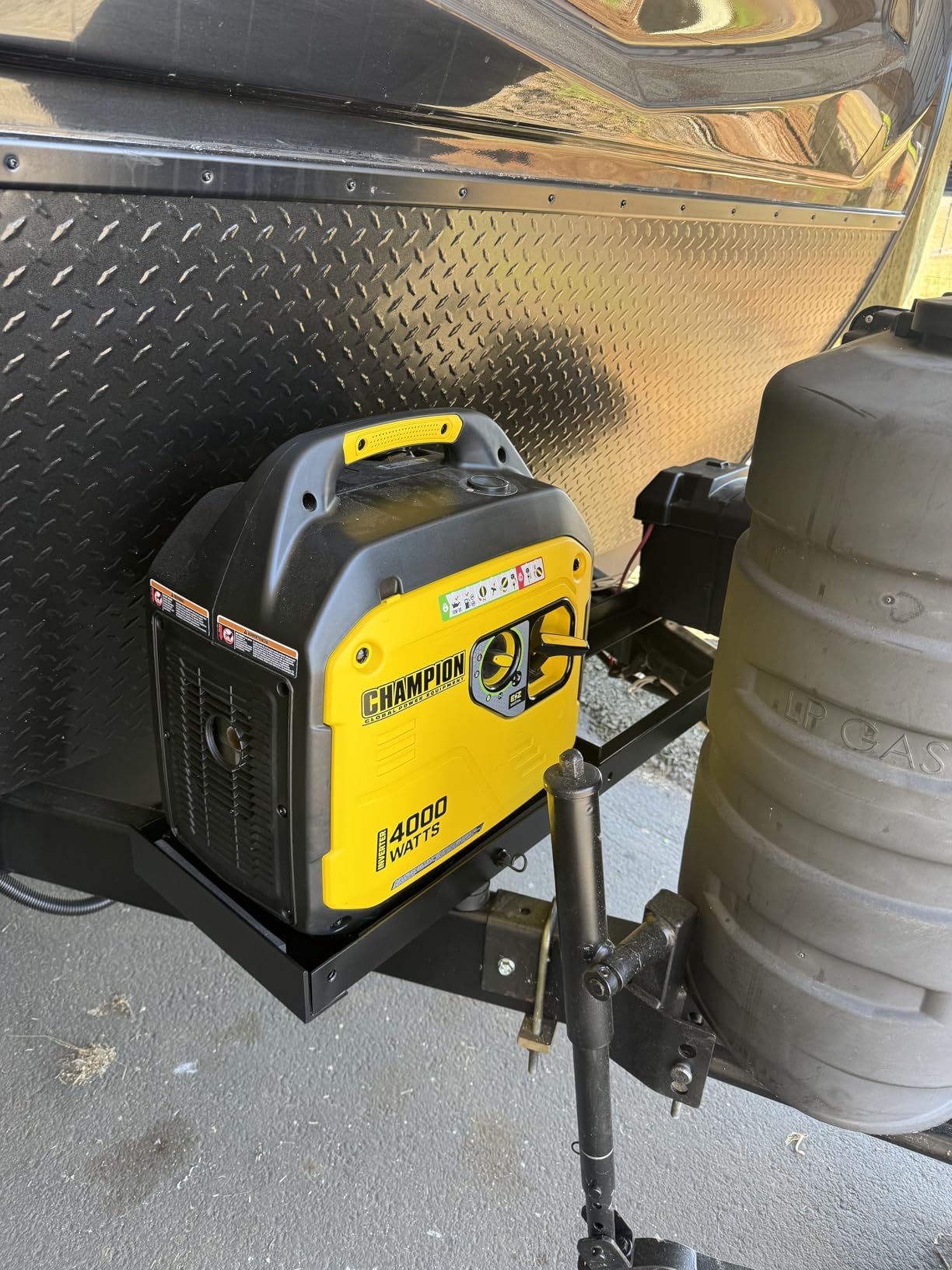 Champion Power Equipment 4000-Watt RV Ready Portable Inverter Generator | Gas Powered, Recoil Start, RV Ready, Parallel Ready, Quiet Technology, Free 3-Year Warranty customer photo 2