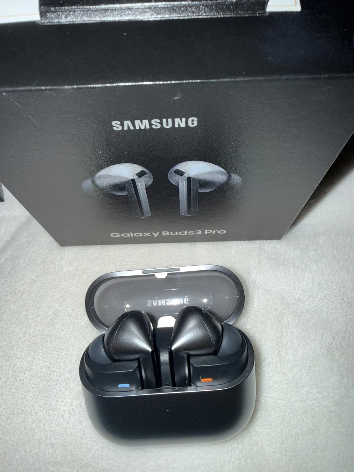 SAMSUNG Galaxy Buds3 Pro (2024, ANC) Water Resistant, AI Real-Time Language Interpreter, True Wireless Bluetooth 5.4 Earbuds, Hi-Fi, Noise Cancelling, Touch Control, International Model R630 (Silver) customer photo 2