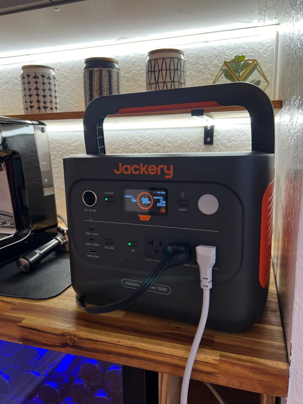 Jackery Explorer 1000 v2 Portable Power Station, 1070Wh, 1500W, 1 Hr Fast Charge, LiFePO4 Battery, 100W USB-C Output, Solar Generator for Camping, Emergency, RV customer photo 2