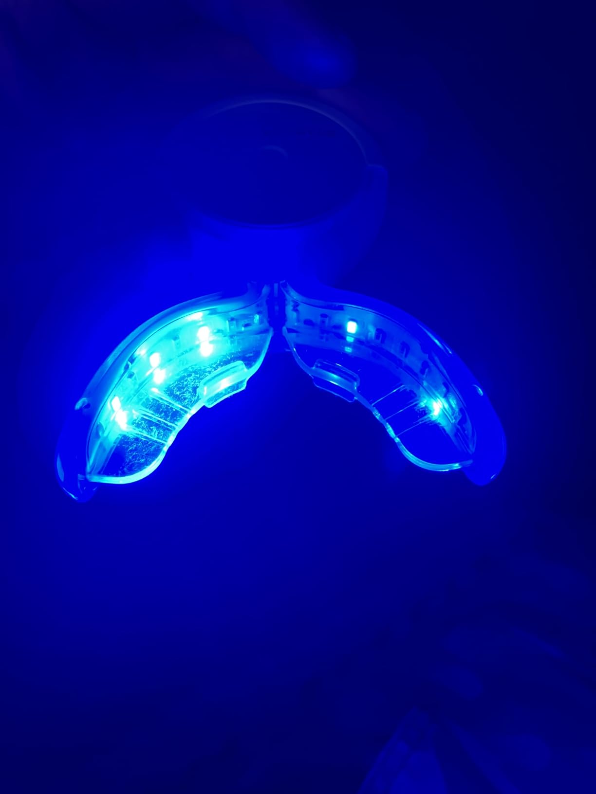 RED, BLUE, & RED+BLUE Gum Light, Oral Care Device with Sterilizing Case customer photo 1