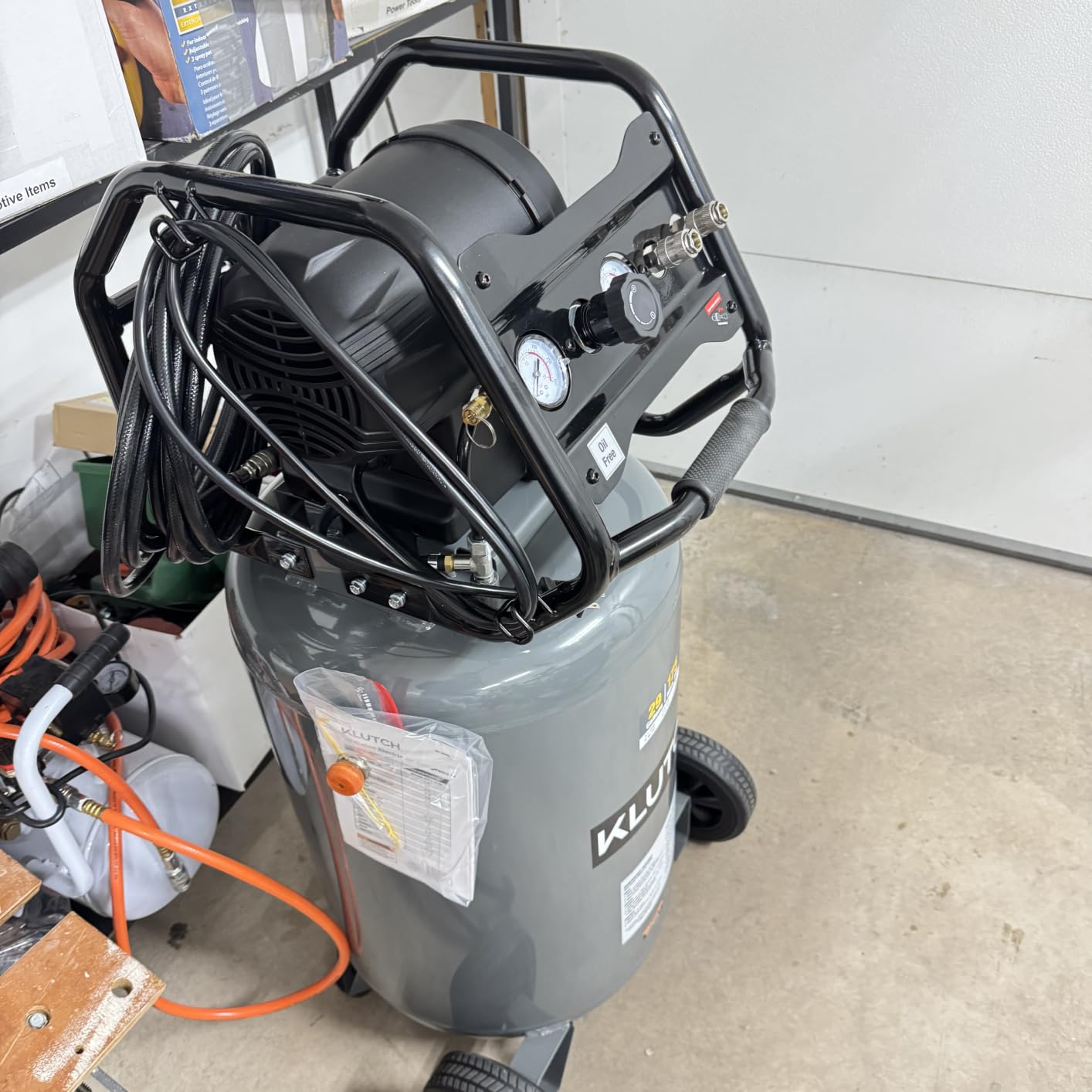 Klutch 20-Gallon Air Compressor, 2 HP, 120V, 175 PSI, 4.2 SCFM at 90 PSI customer photo 1
