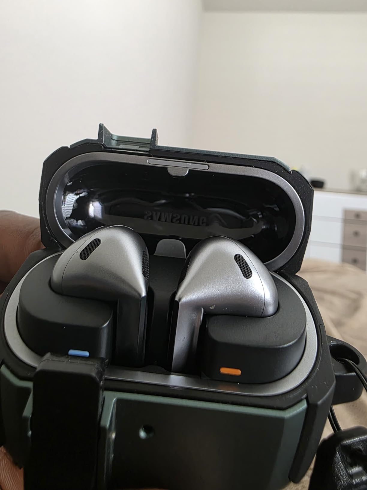 Samsung Galaxy Buds 3 Wireless Earbud Headphones - Silver customer photo 2