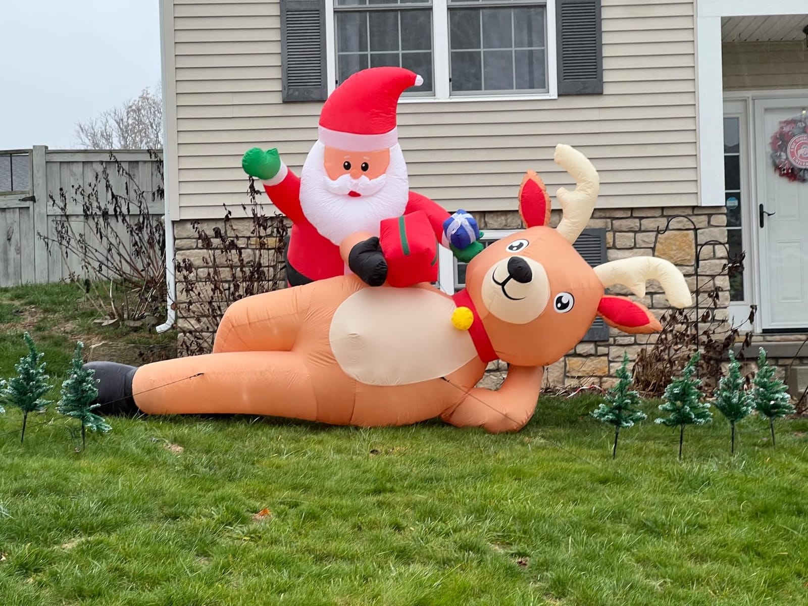 12 FT Giant Christmas Inflatable Reindeer Outdoor Decorations, Large Blow Up Reindeer with Gift Box Decor, Built-in LED Lights, Rapidly Inflate for Yard Lawn Party Holiday Garden Xmas Decorations customer photo 2