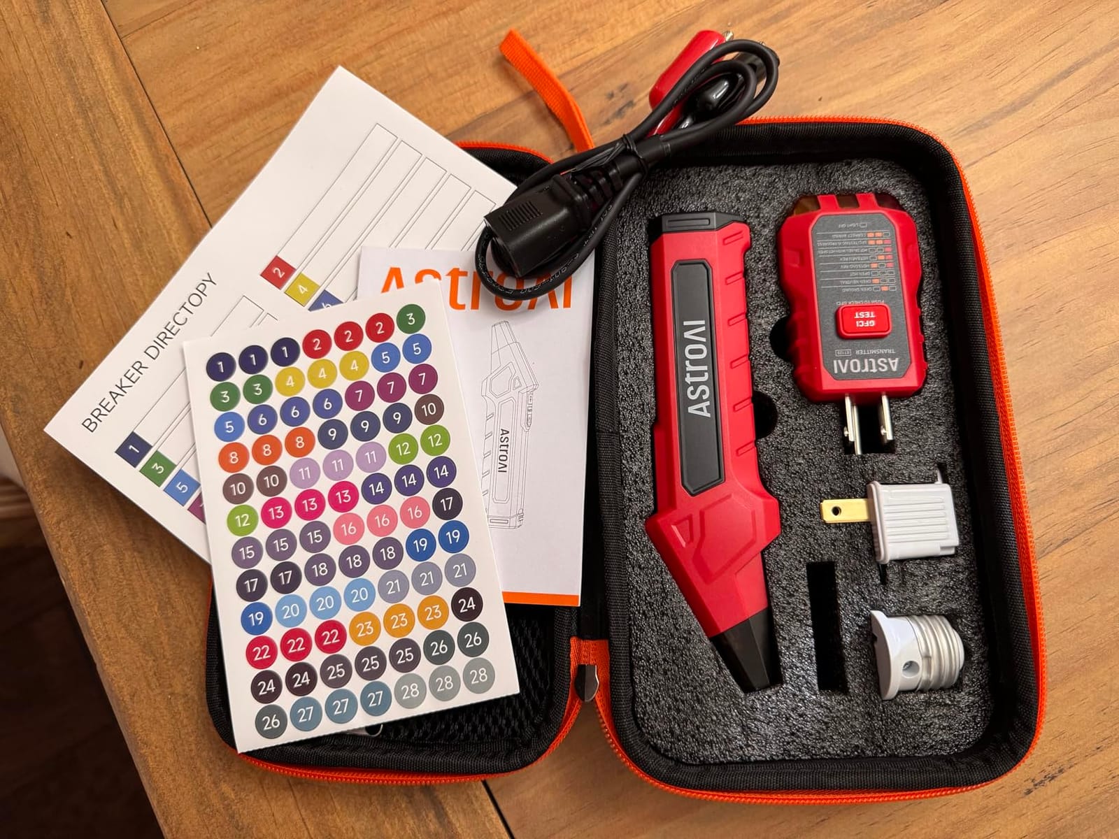 AstroAI Circuit Breaker Finder Tool with GFCI Outlet Tester for 90–120V AC customer photo 1