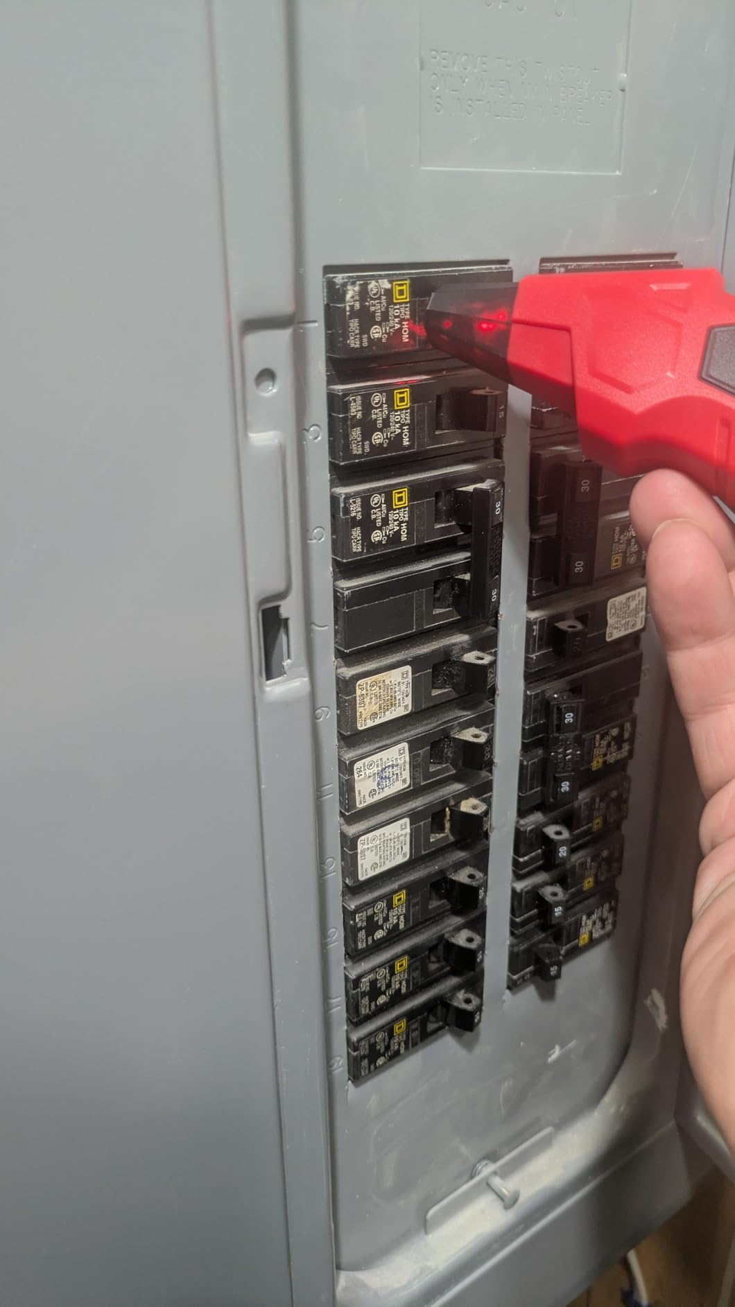 AstroAI Circuit Breaker Finder Tool with GFCI Outlet Tester for 90–120V AC customer photo 2