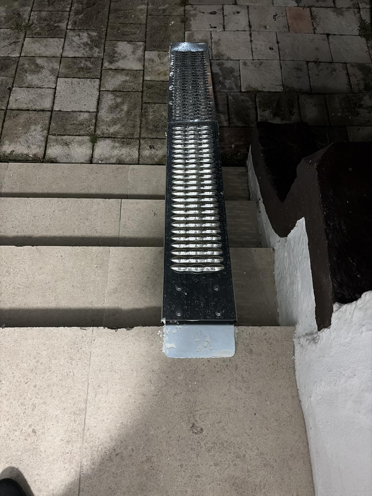 Alloy Steel Motorcycle Ramp, 750 Lbs Capacity, 78in Folding Loading Ramp with Load Straps for Pickup Trucks, Motorcycles, ATVs, UTVs, Lawn Mowers, Dirt Bikes (1) customer photo 1