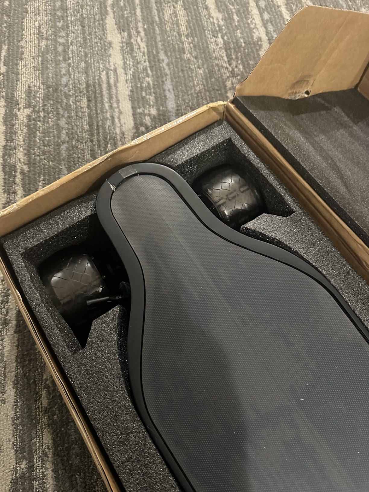 UDITER(S3/Pixel/Mini) Electric Skateboard, Full-Screen Deck & Swap-Battery | 24/12 Miles Max Range, Dual 600W Hub-Motors with 4 modes, 105*65mm PU Wheels, Smooth Braking, 330lb Max Load, UL-Certified customer photo 1