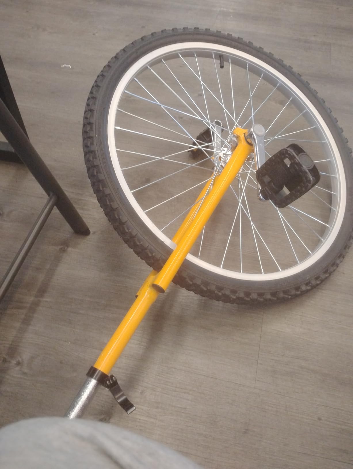 Ringmaster 24 Inch Wheel Unicycle Adjustable Height Unicycle Bike, Training Balance One Wheel Bike Cycling Unicycles for Adults Kids, Daily Fitness Exercise, Cycling, Balance Training (Yellow) customer photo 1