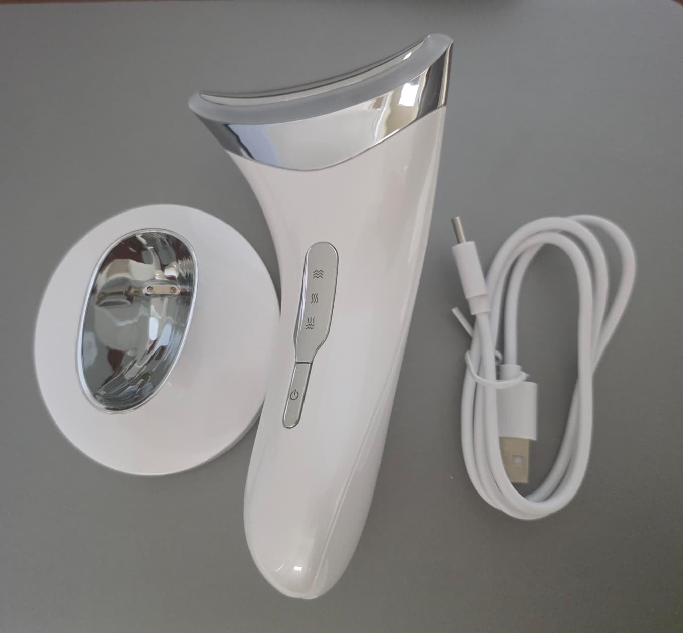 Dopsikn 7 Color Galvanic Machines - Red Light Therapy for Face and Neck, Face Massager Tool for Wrinkles, Double Chin, Vibrating Facial Massager with Thermals, White customer photo 1