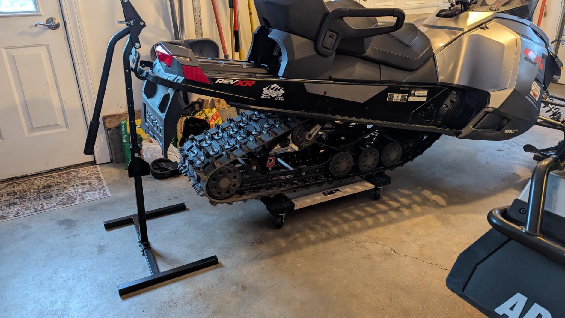 Snowmobile Lever Lift Stand, Fit Most Snowmobile, Support up to 2000 lbs with Handlebar Cup, Max 33
